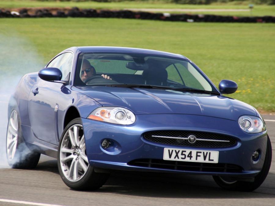  Jaguar XK Coupe 2006 года  (UK) (фото 17 из 38)